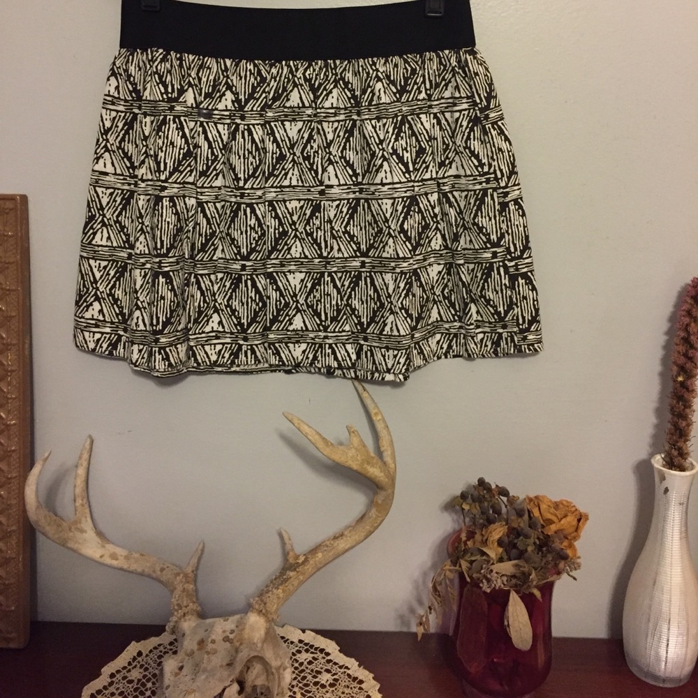 Black and white mini skirt